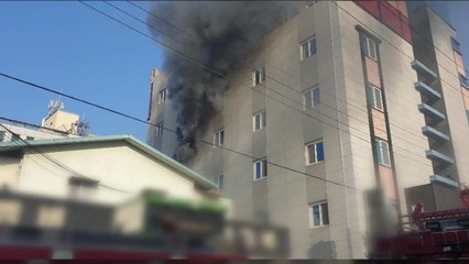 진주 모텔서 불...투숙객 8명 대피 / YTN