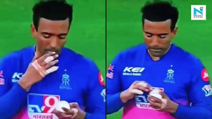 IPL 2020, RR vs KKR: Robin Uthappa caught applying saliva on ball