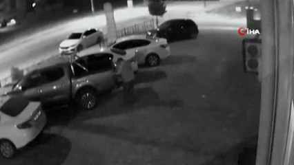 Lüks pikapların farlarını böyle çaldılar