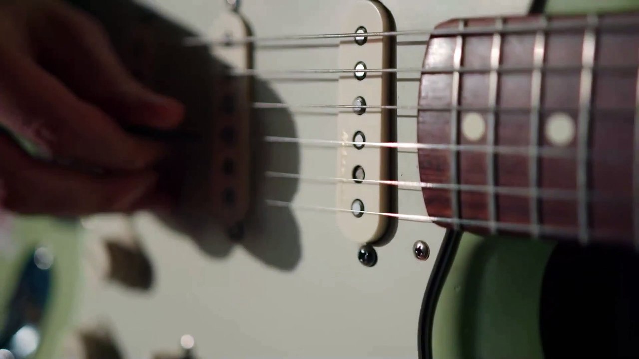 45) Music.  Guitar Bass. Tag You're It. The Whole OtherDance et électro.  Funk