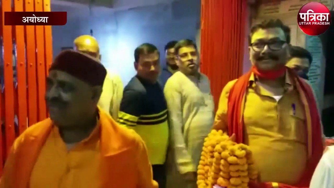 सीबीआई कोर्ट के फैसले के बाद अयोध्या पहुंचे आरो...