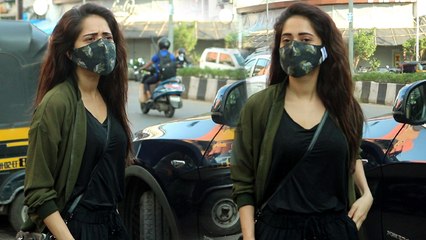 Nushrat Bharucha क्यों नज़र आई इतनी हैरान परेशान ?| FilmiBeat
