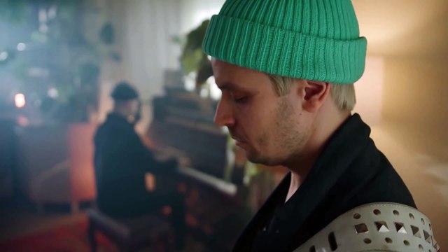 48) Music. Guitar Bass. Confusing Disco. Birocratic. Dance et électro . Funk