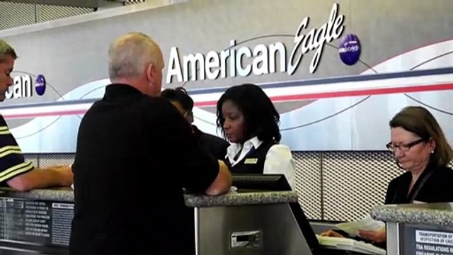 Ντόμινο απολύσεων σε United και American Airlines