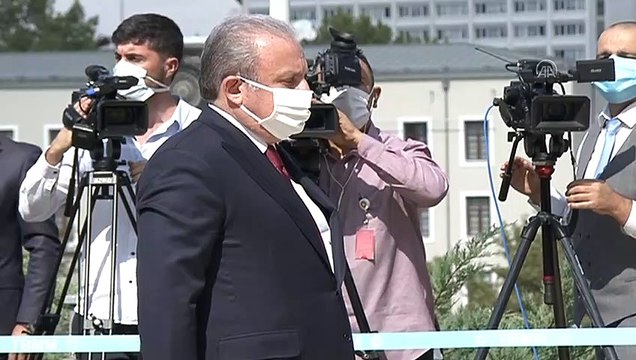 TBMM Başkanı Mustafa Şentop, Yasama Yılının açılışı dolayısıyla Meclis Atatürk Anıtı'na çelenk bıraktı - TBMM