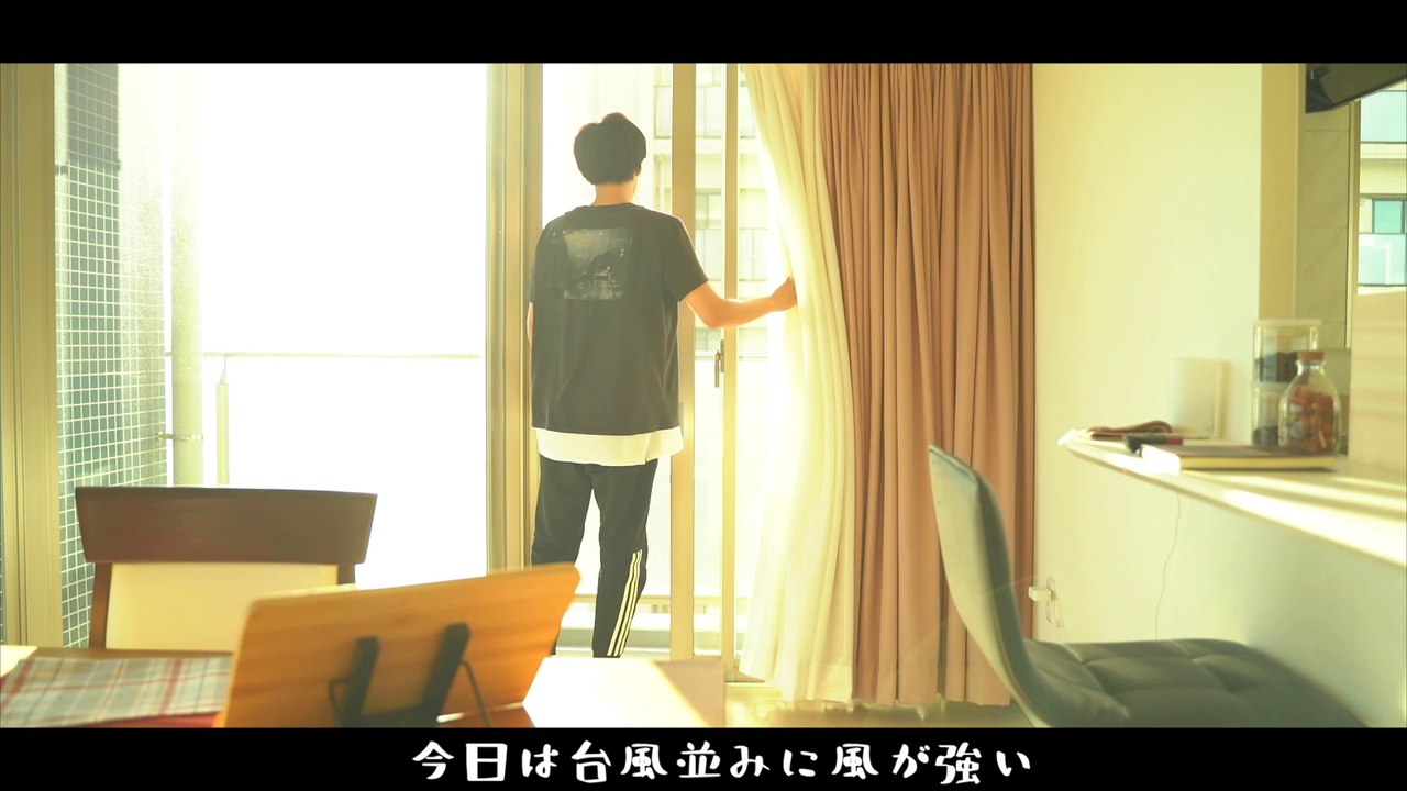 Japanese student go to see the night view while listening to KPOP in the fall ^^ 大好きなkpop聴いて過ごす日々