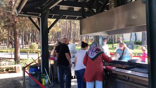 Ümraniye'de çardakları kırıp ateş yakan çocukların görüntüleri kameralara yansıdı - İSTANBUL