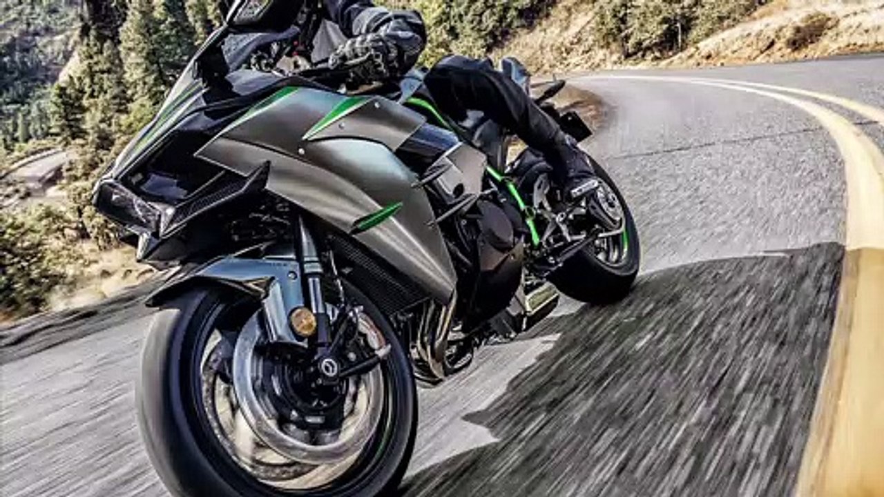 2021 Kawasaki Ninja H2R, H2, and H2 SX SE+ First Look