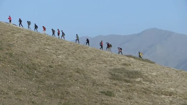 Una escaladora de Kabul espera con temor poder escalar el Everest el próximo año