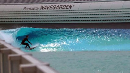 Wave Park Mechanic Eneko Merino Tests Out South Korea's Newest Left