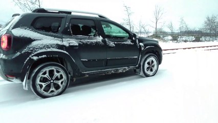 Dacia Duster 2018 Offroad In Snow