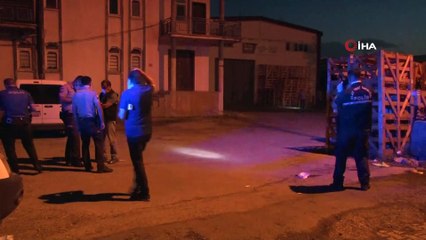 Yolda yürürken arkasından vurulan şahıs ağır yaralandı