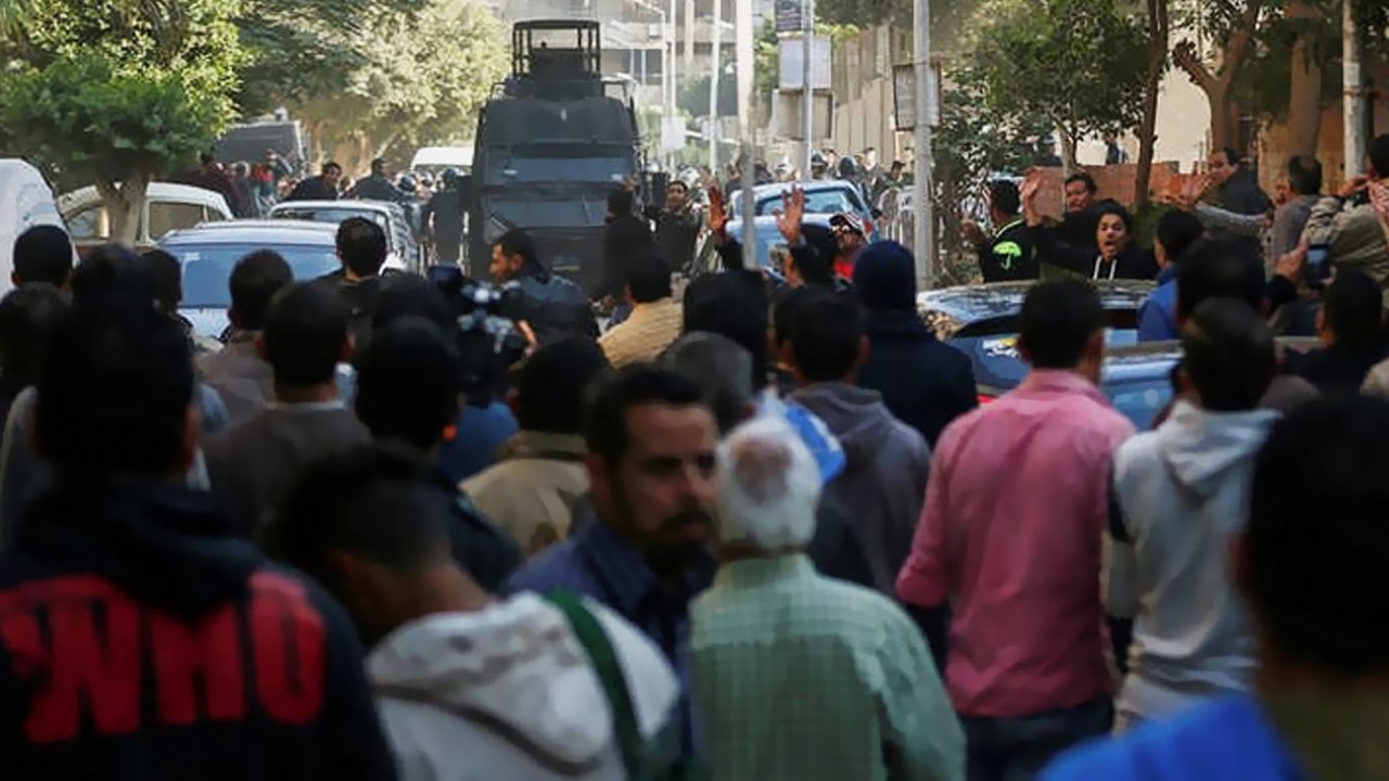 جمعة الغضب الثانية.. ناشطون مصريون يدعون للتظاهر في ميدان التحرير