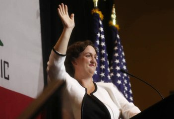 Twitter Can't Get Enough of Katie Porter and Her Whiteboard