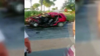 Antalya'da tur midibüsüyle otomobil çarpıştı: 1 ölü, 2 yaralı