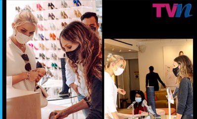 Irina Baeva conoce a Sarah Jessica Parker y practica con ella inglés