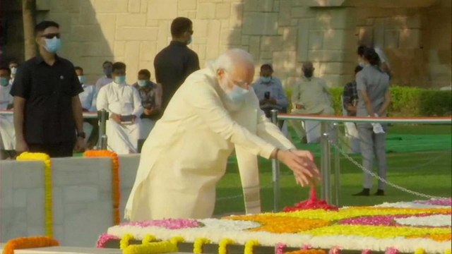 PM Modi pays tribute to Mahatma Gandhi at Raj Ghat