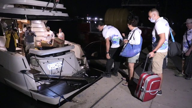 Milli sporcu Emre Seven'in Mersin'den KKTC'ye yüzüşü başladı