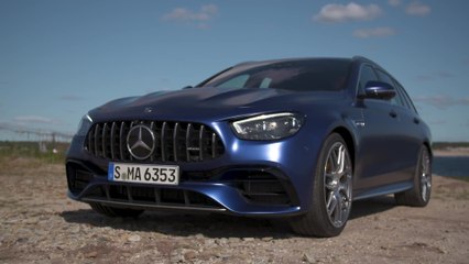 Mercedes-AMG E 63 4MATIC+ T-Modell in Brilliant blue Driving Video