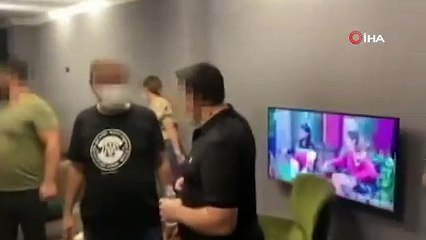 Virüse rağmen mührü kırıp kumar oynayanlara baskın