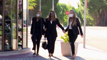 Xandra Falcó reaparece, arropada por el Marqués de Cubas, tras la muerte de su marido