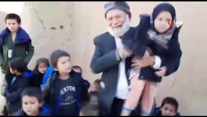 Elmacı Dede yetim kampındaki 600 Türkmen çocuğun içini ısıttı