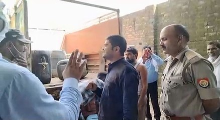 कैमिकल से अवैध डीजल बनाने वाले गिरोह के ठिकाने पर नायब तहसीलदार टीम द्वारा छापा मारा गया