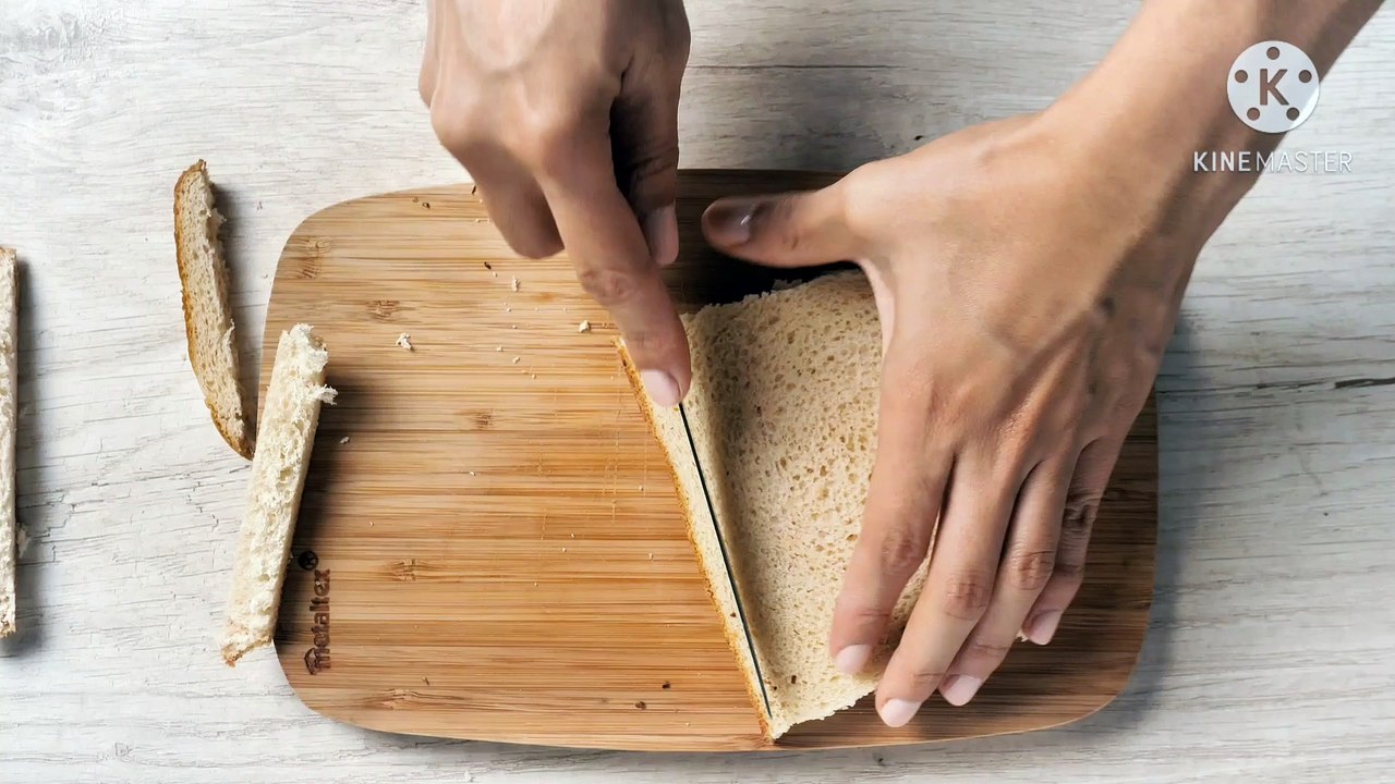 Cooking french toast with banana