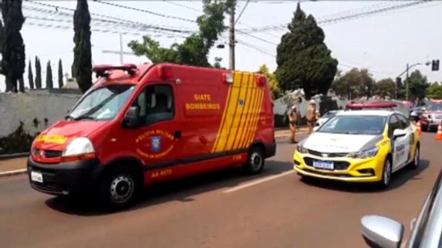 Carros se envolvem em colisão na Avenida Carlos Gomes mulheres ficam feridas
