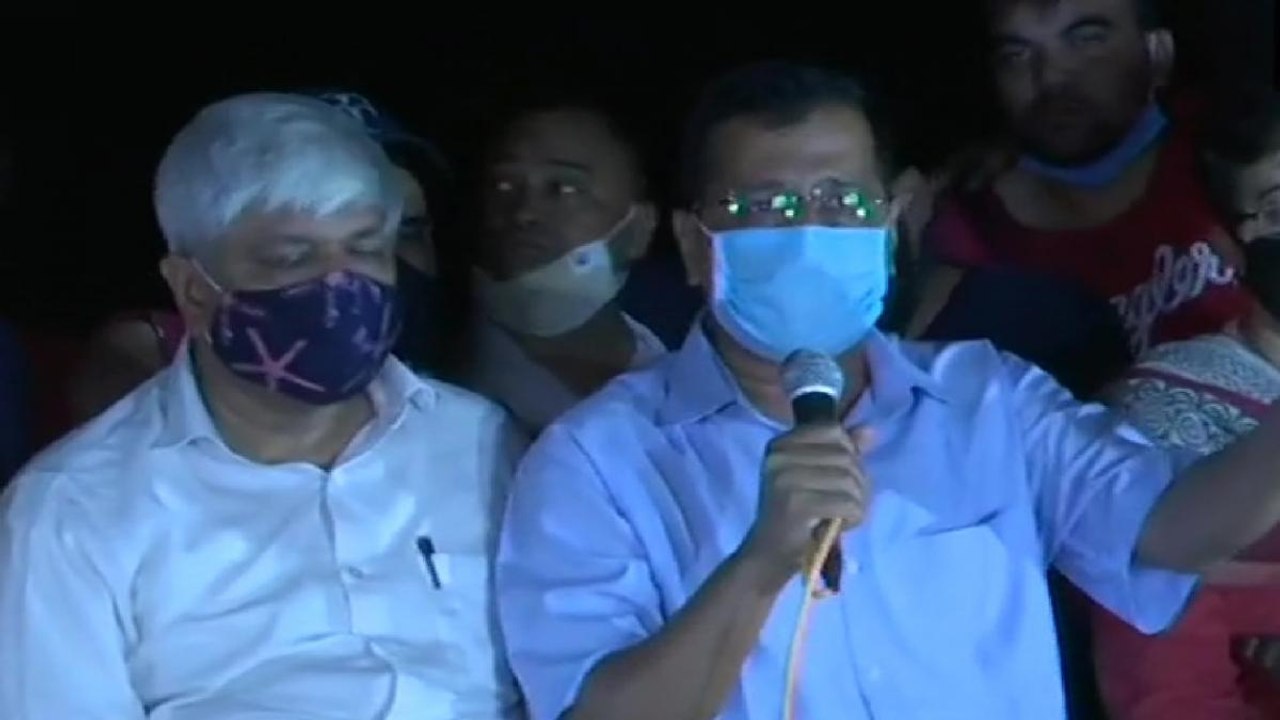 Hathras: Delhi CM participates in protest at Ja...