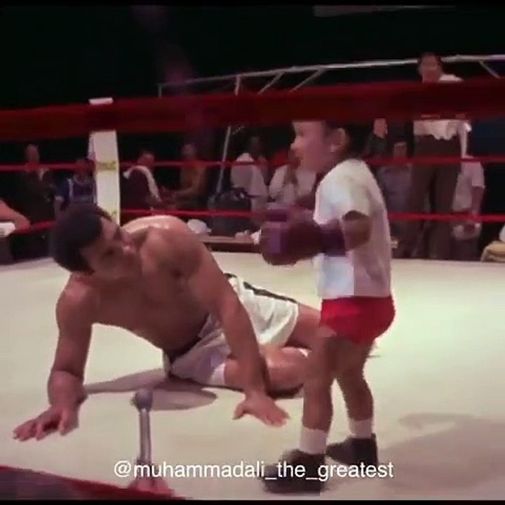 Muhammad Ali Boxer fight with kid
