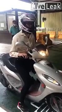 Comment bien rater sa leçon de conduite en scooter