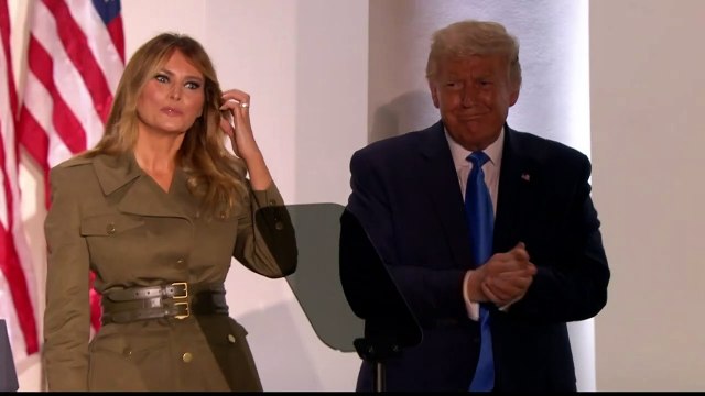 Melania diz que sintomas são leves