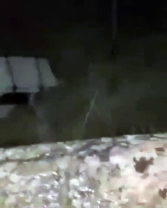 Alluvione a Ventimiglia, auto trascinate via dal fiume Roya in piena