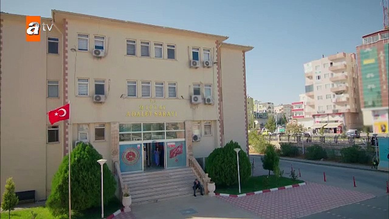مسلسل زهرة الثالوث الحلقة 41 - القسم الثالث و ا...