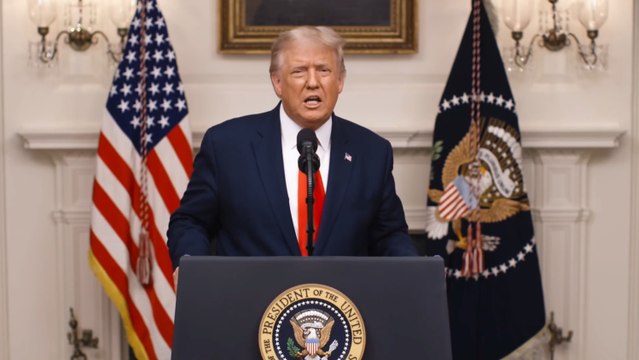 Trump cree que evoluciona favorablemente tras su ingreso por coronavirus