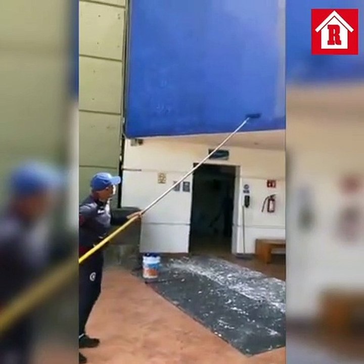 Conejo Pérez se pone a pintar la Noria