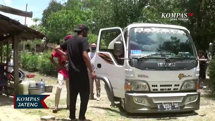 Sisihkan Gaji, Polisi Bantu Penyediaan Air Bersih