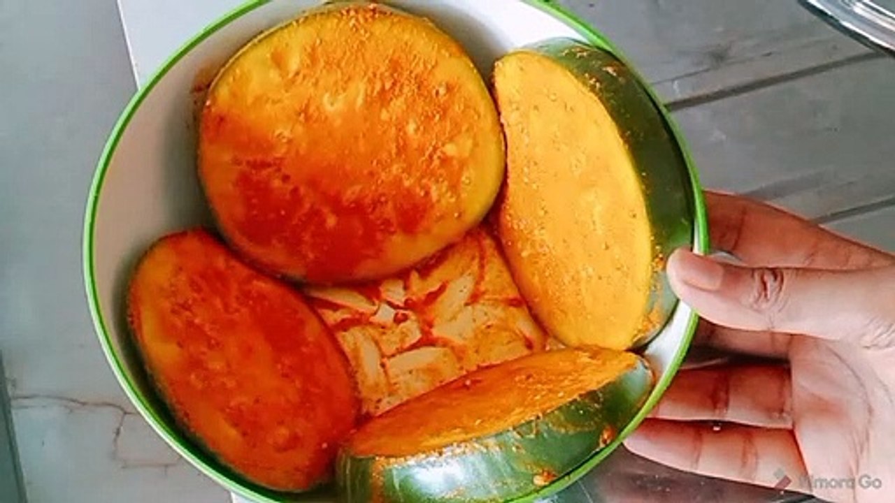 কম তেলে নরম তুলতুলে বেগুন ভাজি রেসিপি/Begun vaji !!!!(Fried Eggplant recipe)!!!