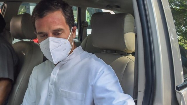 Rahul Gandhi, Priyanka GWatch: Rahul Gandhi, Priyanka Gandhi Vadra cross Delhi border, enroute Hathrasandhi Vadra cross Delhi border, enroute Hathras