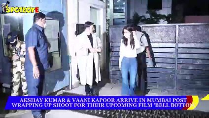 Video herunterladen: Akshay Kumar & Vaani Kapoor Arrive in Mumbai Post Wrapping up Shoot for 'Bell Bottom' _ SpotboyE