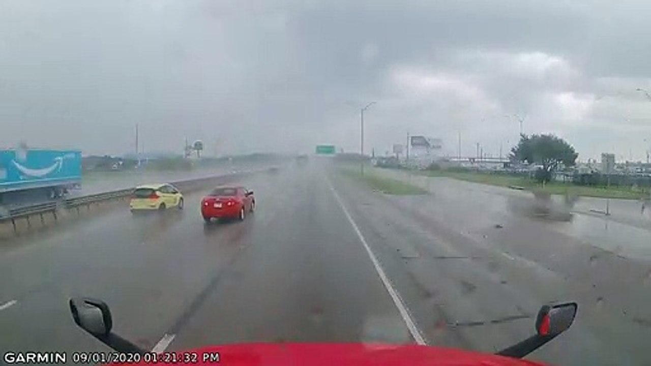 Ce routier va avoir un très bon reflexe qui va sauver beaucoup de vies
