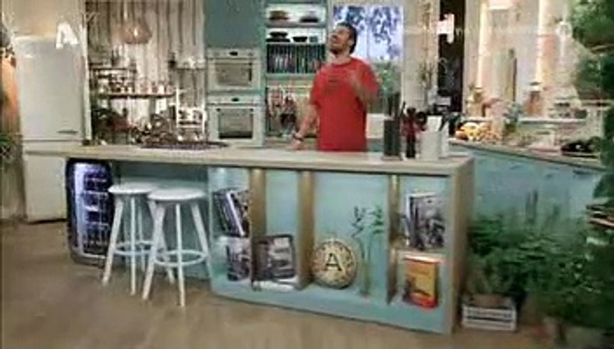 Kitchen Lab: Ο Άκης Πετρετζίκης έκανε πρεμιέρα...