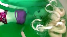 TOYSBR Elsa se Transforma em Sereia Nadando em Gosma Slime Baff Disney Frozen Portugues Toys BR