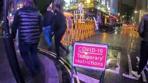 Londra, la movida e il Covid-19. Gran Bretagna tra proteste e restrizioni