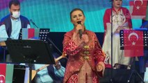 Azerbaycanlı sanatçı Azerin, Başkentli müzikseverlerle buluştu - ANKARA
