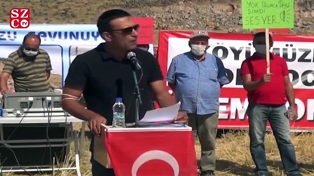 Maden ocağına karşı köylüler koyun sürüleriyle eylem yaptı: Evlerimizi talan edecek projeye hayır!