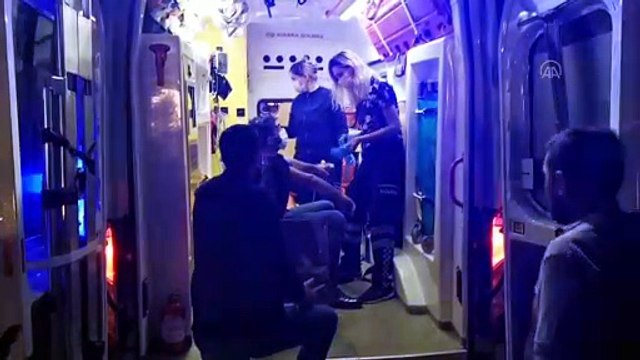 Bariyerlere çarpan otomobil takla attı: 1 yaralı - KOCAELİ