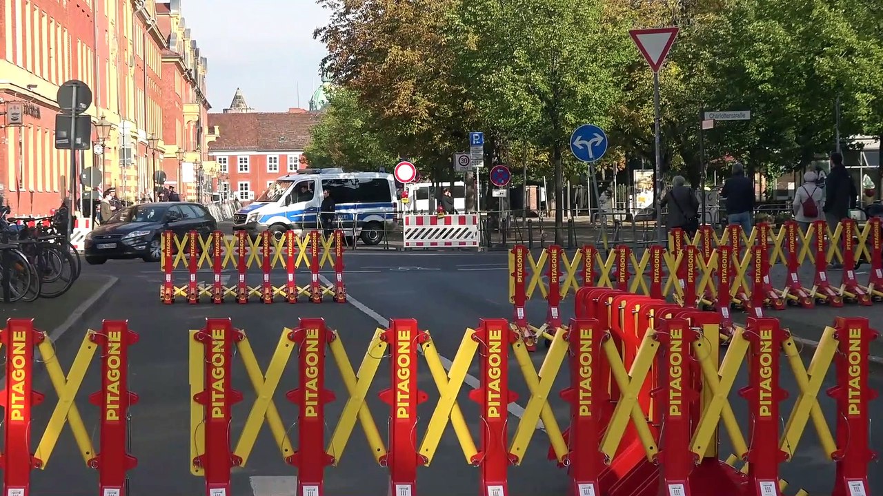 Hohe Sicherheitsstufe bei Einheitsfeier in Potsdam,  Bundespräsident und Bundeskanzlerin kamen zu Besuch