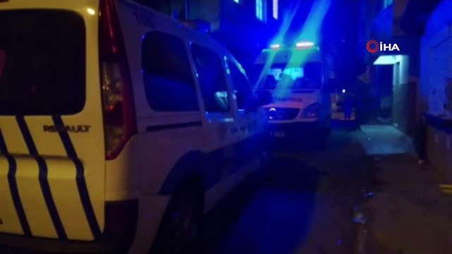 İzmir’de silahlı kavga: 1’i ağır 3 yaralı